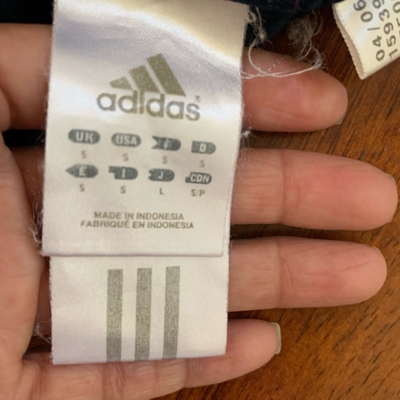 Adidas Sz Small retro shorts - Picture 4 of 4